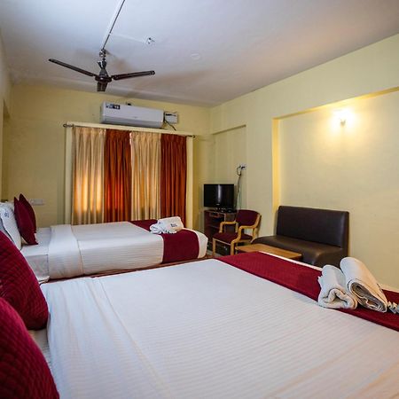 Hotel Vyshak International Mysore Eksteriør bilde