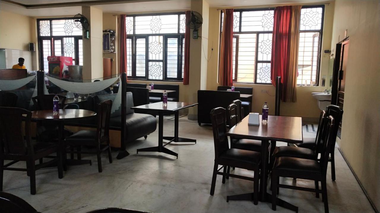 Hotel Vyshak International Mysore Eksteriør bilde