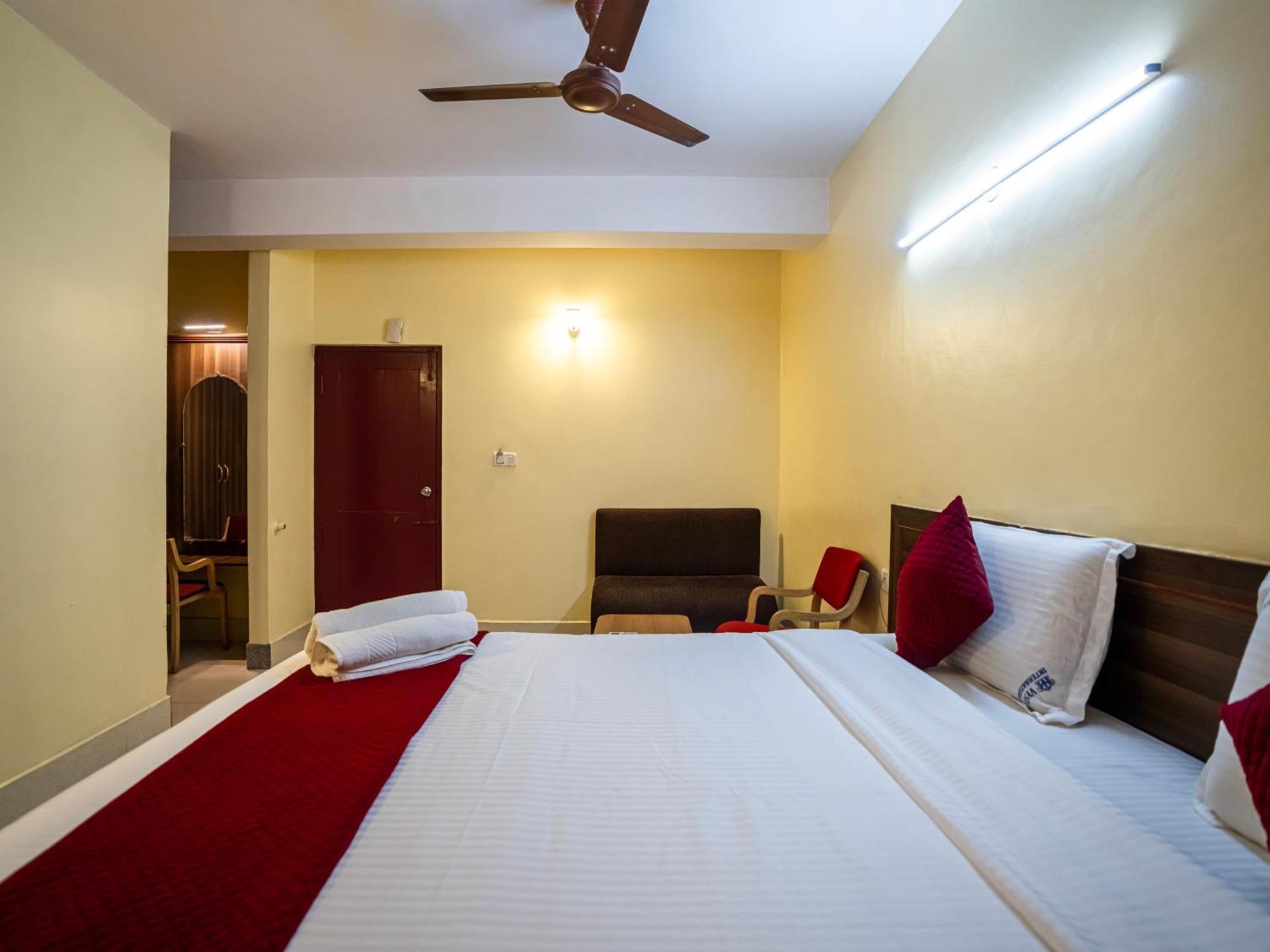 Hotel Vyshak International Mysore Eksteriør bilde